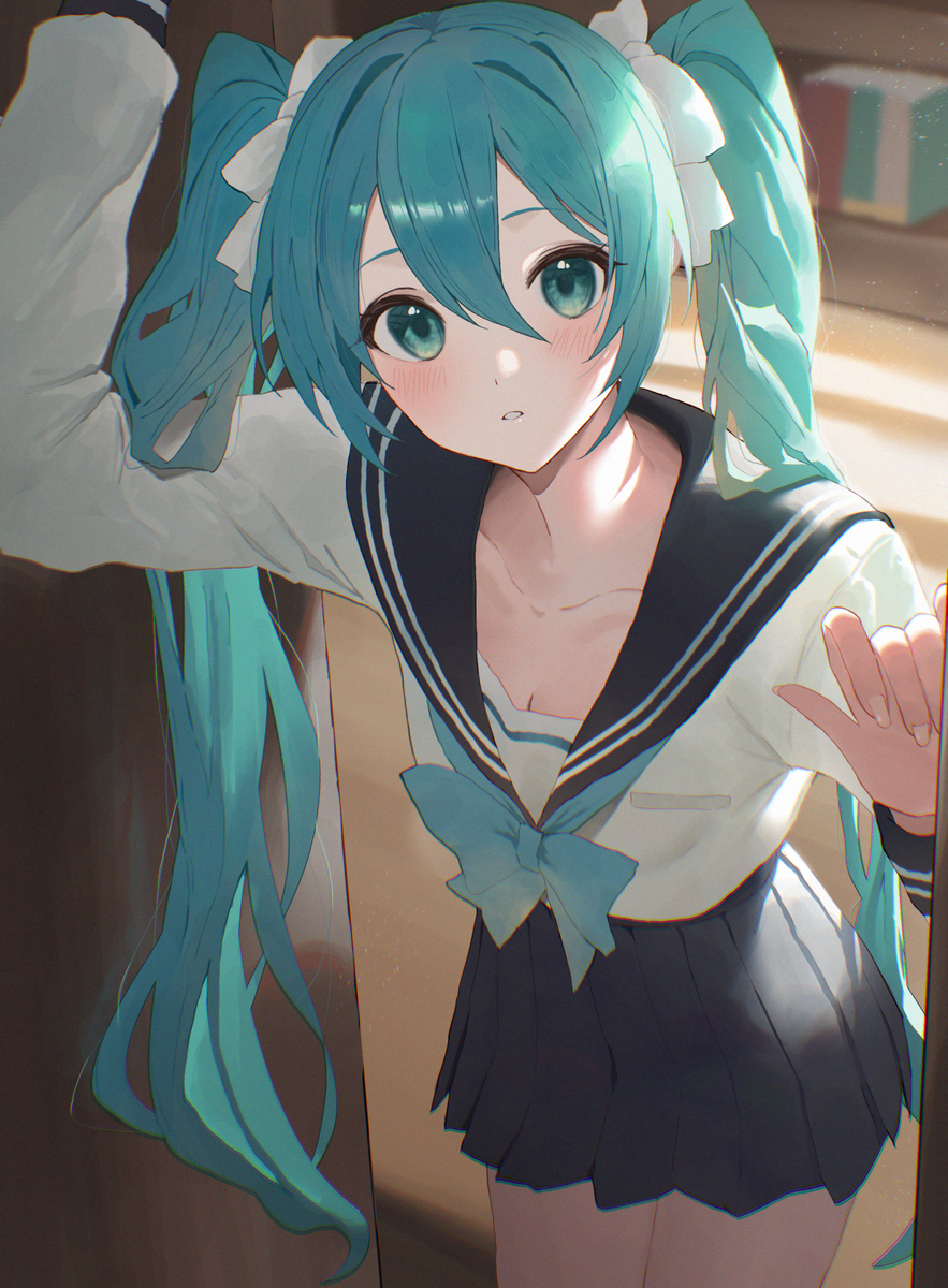 覗き込む